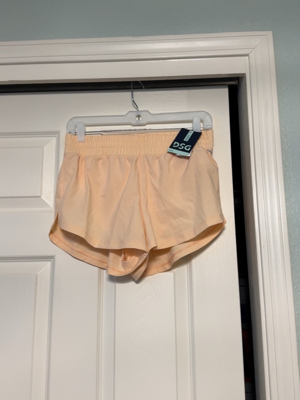 DSG Women’s Running Shorts Small Peach Athletic Shorts NWT